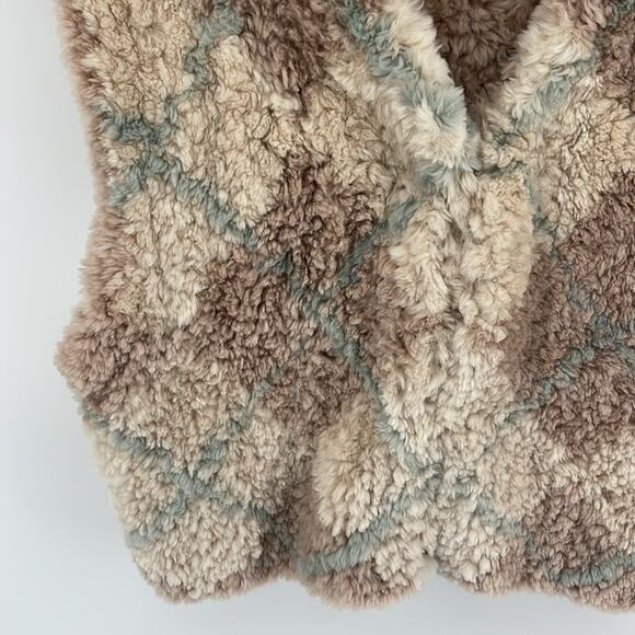 Paula Lishman beaver fur argyle knit button up V-neck vest - Picture 3 of 8